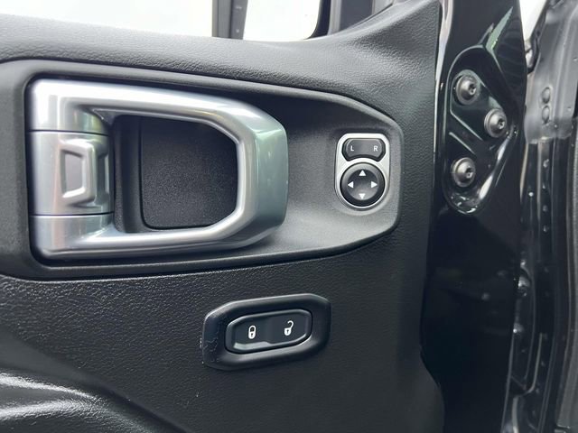 Used 2022 Jeep Gladiator Mojave w/ Cold Weather Group image 13