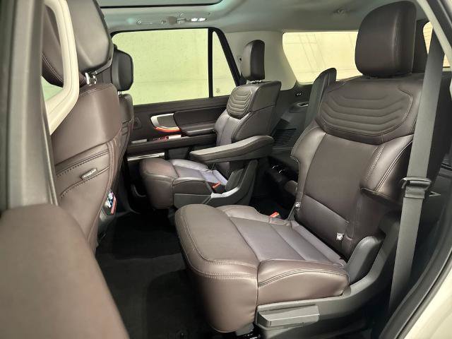 Certified 2026 Ford Expedition Platinum w/ Platinum Ultimate Package AWD/4WD image 33
