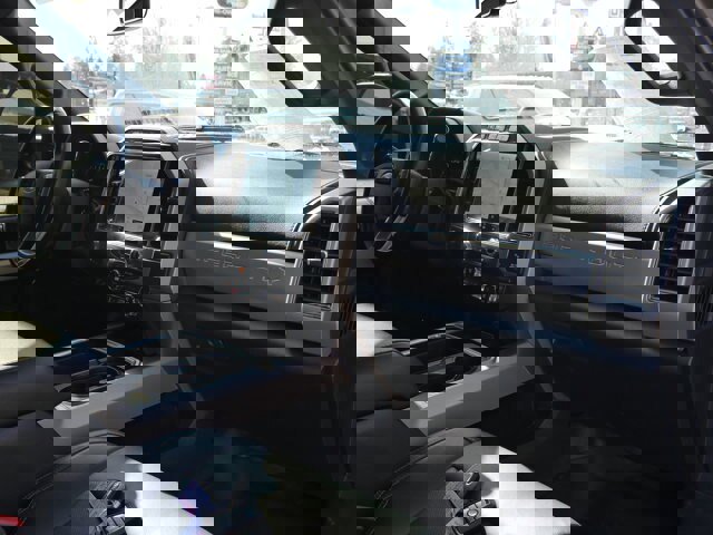 Certified 2022 Ford F250 Lariat w/ Black Appearance Package image 28