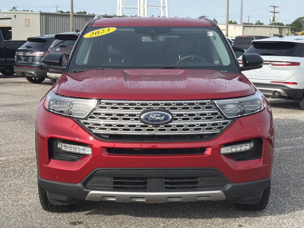 Certified 2023 Ford Explorer Limited w/ Equipment Group 301A AWD/4WD image 2