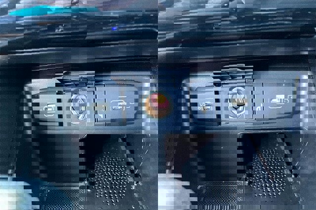 Used 2024 Hyundai Santa Cruz Night image 33