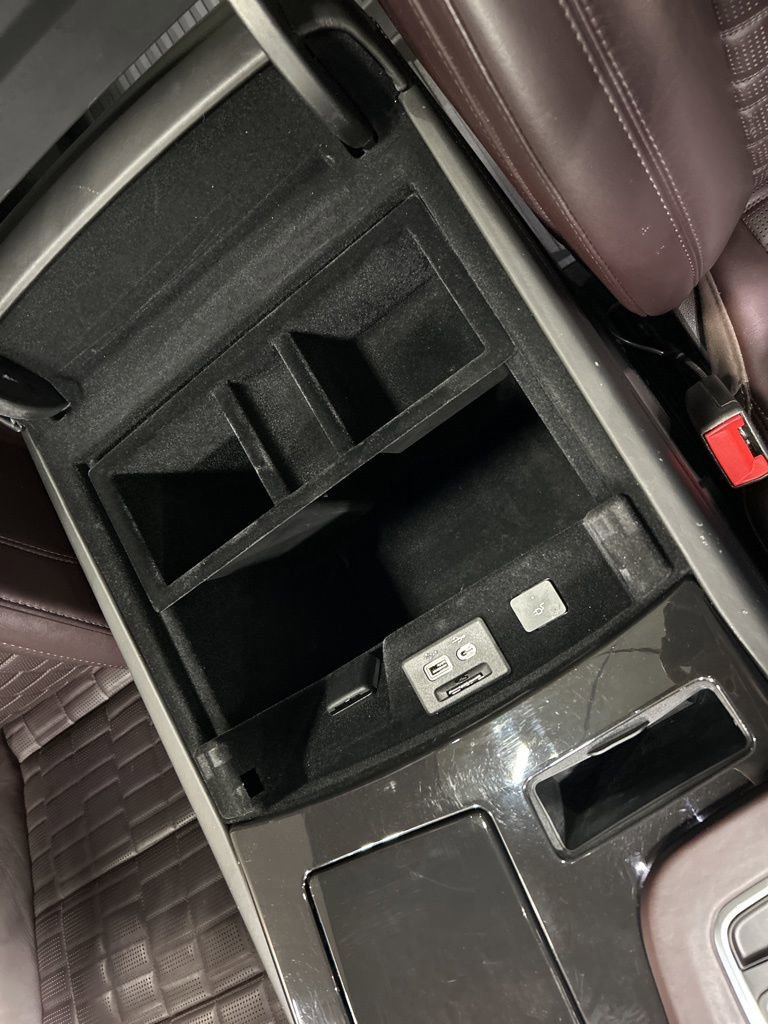 Used 2021 Cadillac Escalade Sport Platinum w/ LPO, ONYX Package image 30