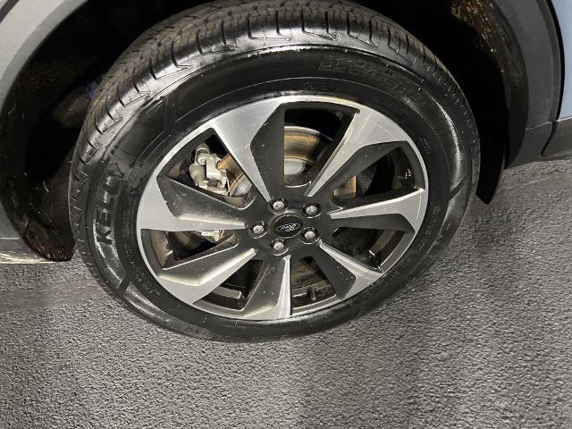 Certified 2023 Ford Escape Platinum w/ Premium Technology Package image 11