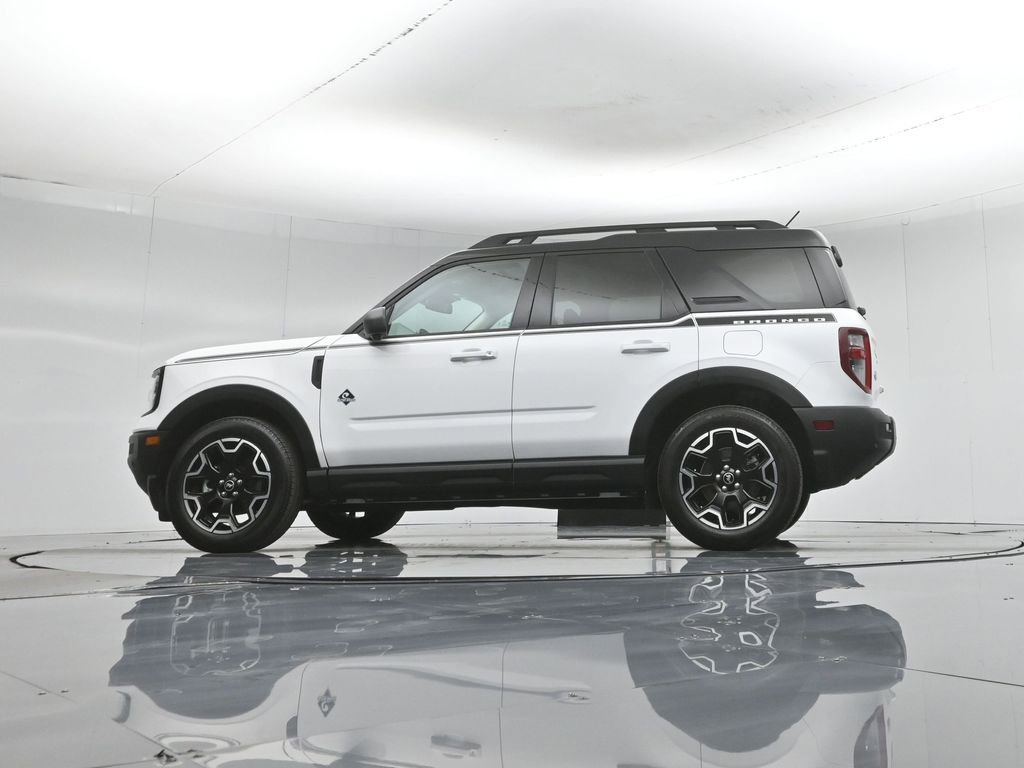 Certified 2025 Ford Bronco Sport Outer Banks w/ Outer Banks Tech Package+ AWD/4WD image 55