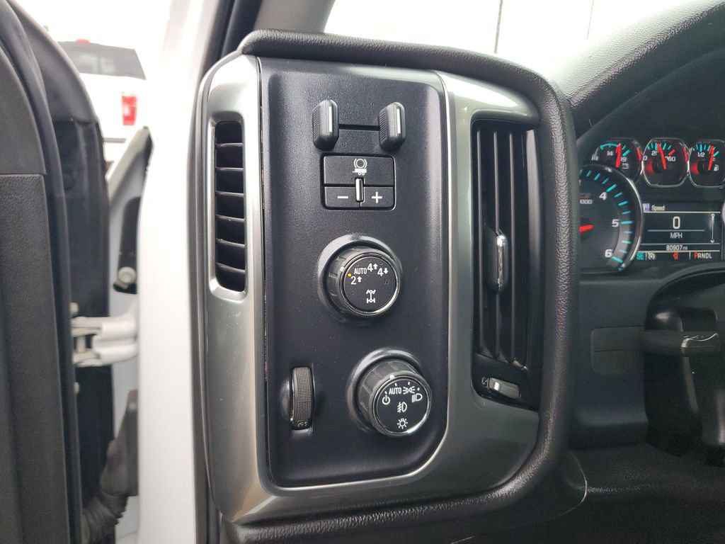 Used 2019 Chevrolet Silverado 1500 LT w/ All Star Edition image 17