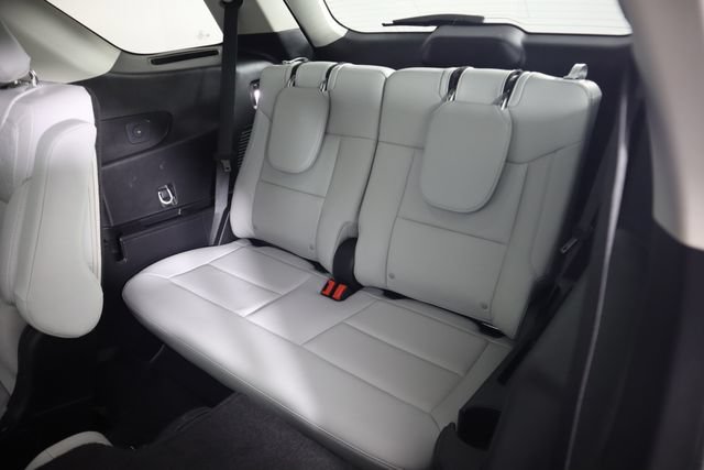 Certified 2025 Ford Explorer Platinum w/ Ultimate Package AWD/4WD image 34