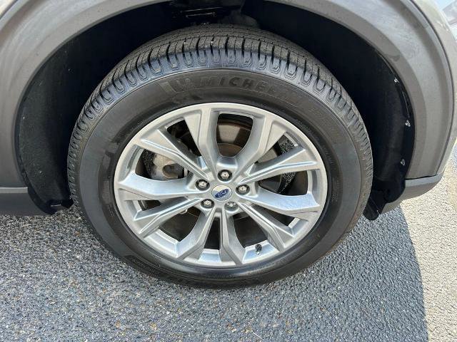 Certified 2022 Ford Explorer XLT w/ Equipment Group 202A image 26