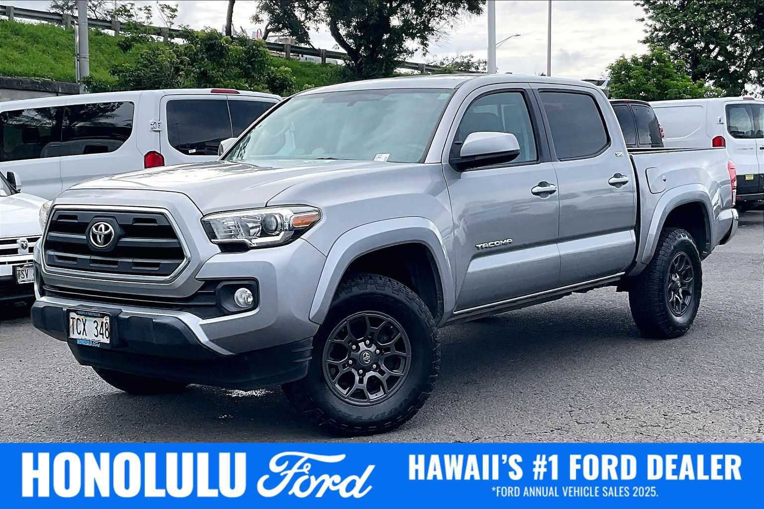 Used 2017 Toyota Tacoma SR5 RWD image 6