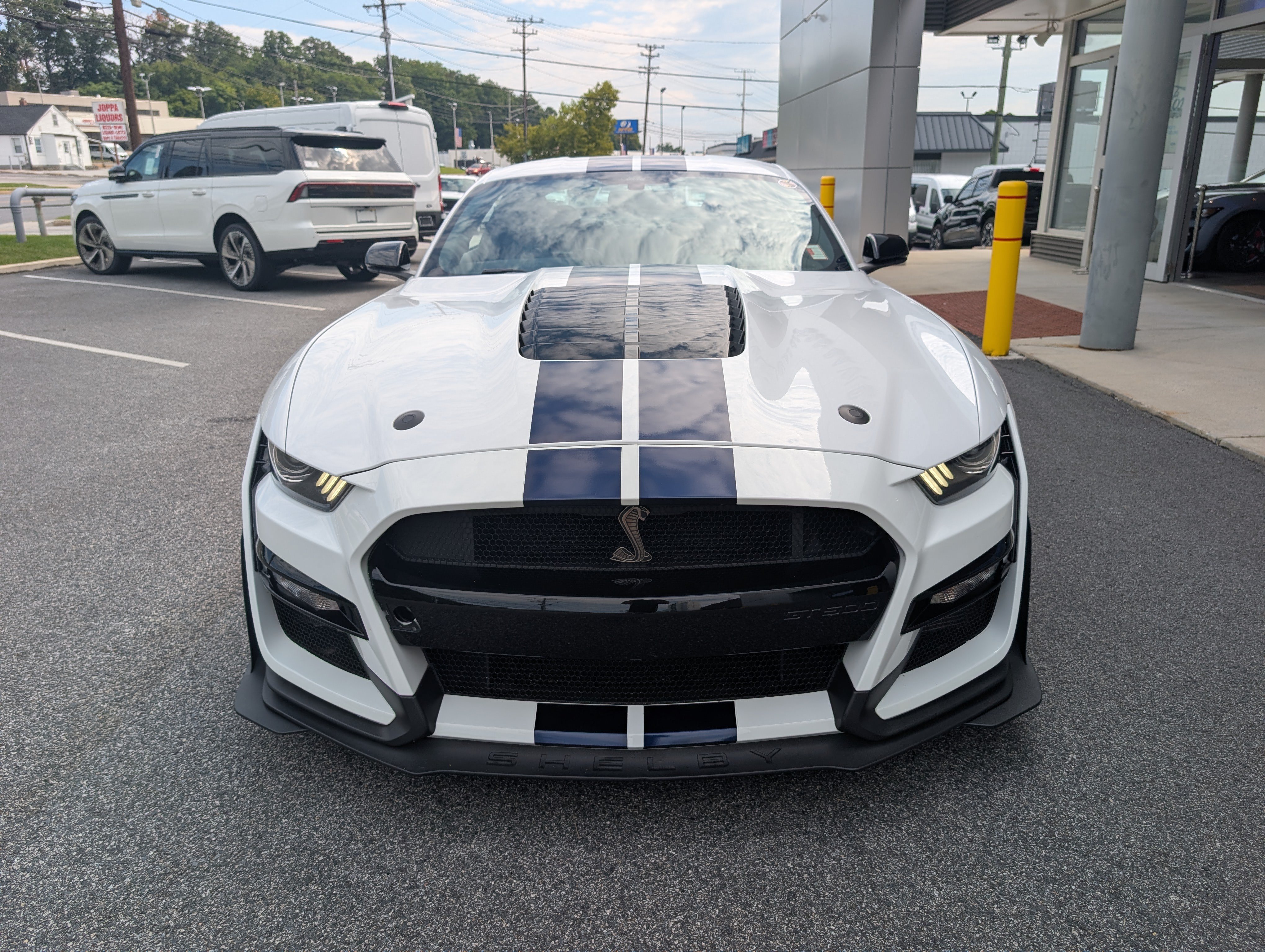 Certified 2022 Ford Mustang Shelby GT500 w/ Technology Package RWD image 9