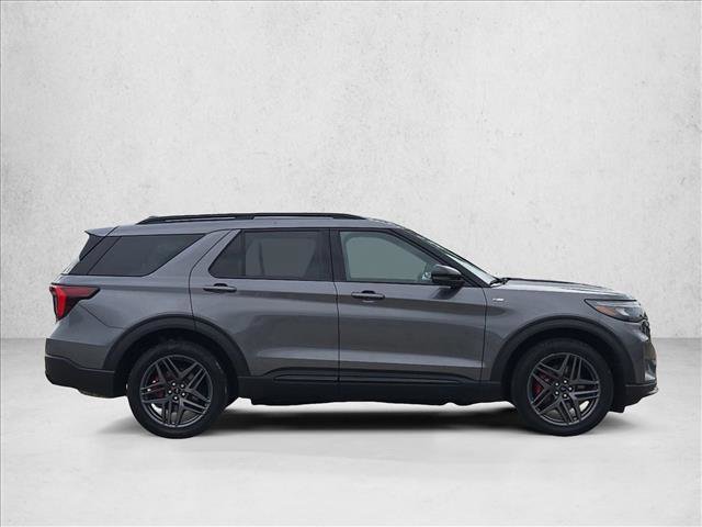 Certified 2025 Ford Explorer ST-Line w/ ST-Line Street Pack AWD/4WD video 4
