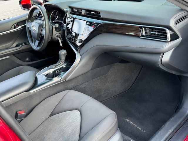 Used 2019 Toyota Camry LE FWD image 17