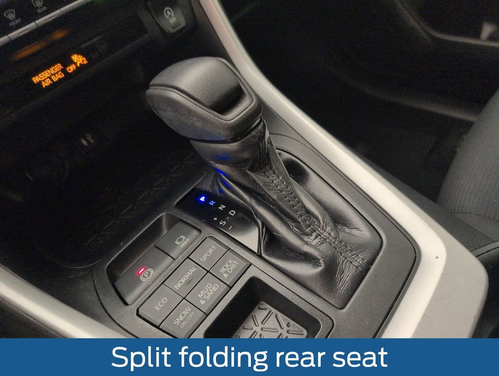 Used 2019 Toyota RAV4 LE AWD/4WD image 28