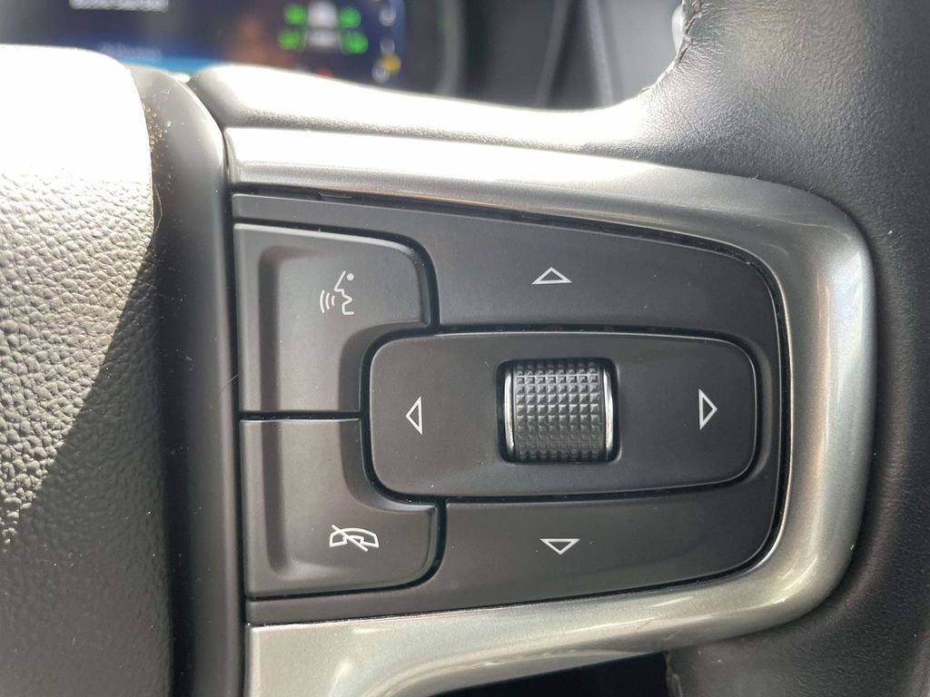 Used 2023 Chevrolet Suburban Z71 w/ Luxury Package image 25