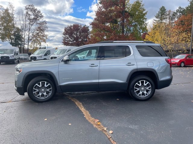 Used 2023 GMC Acadia SLT image 2