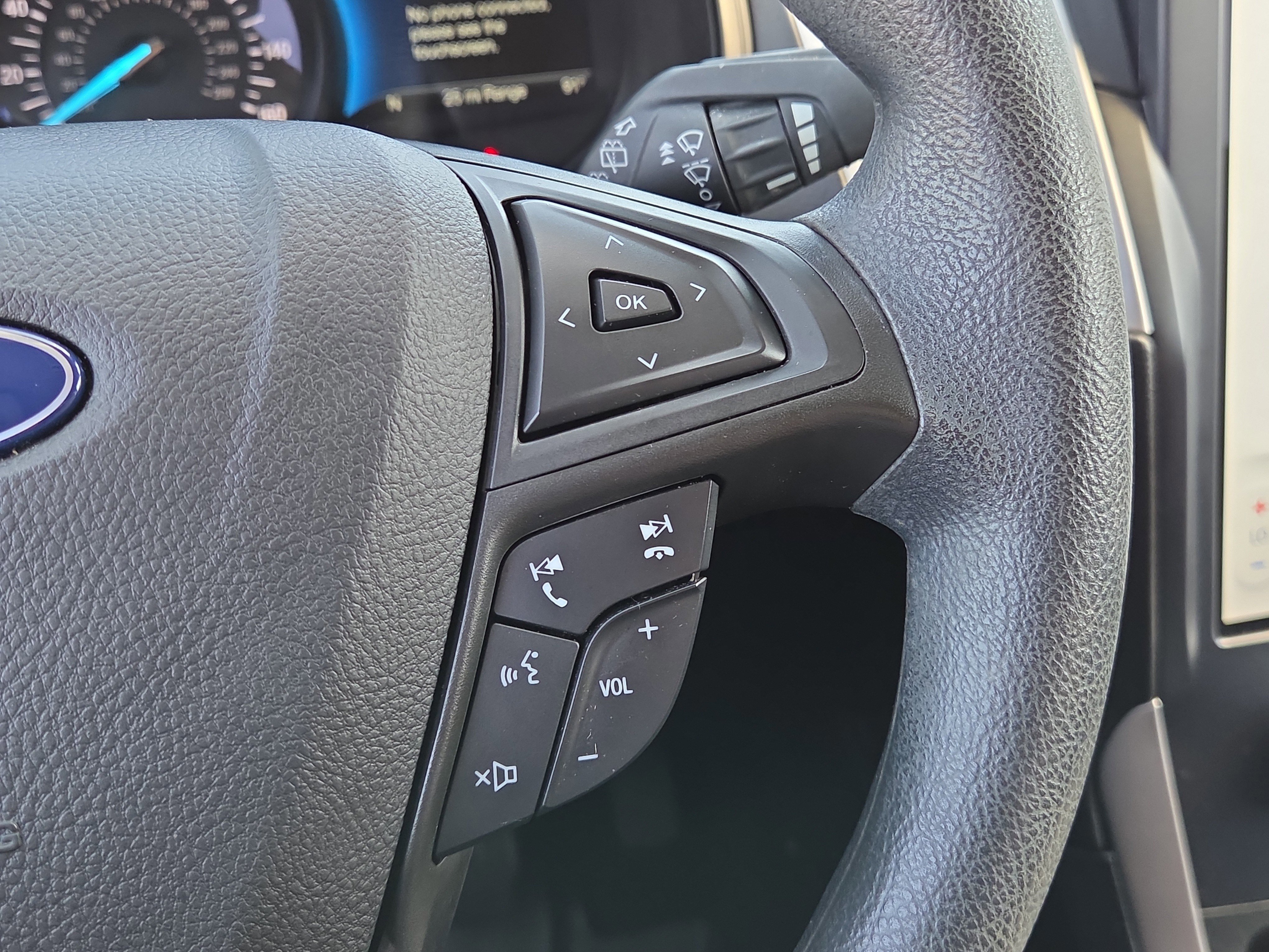 Certified 2022 Ford Edge SE image 20