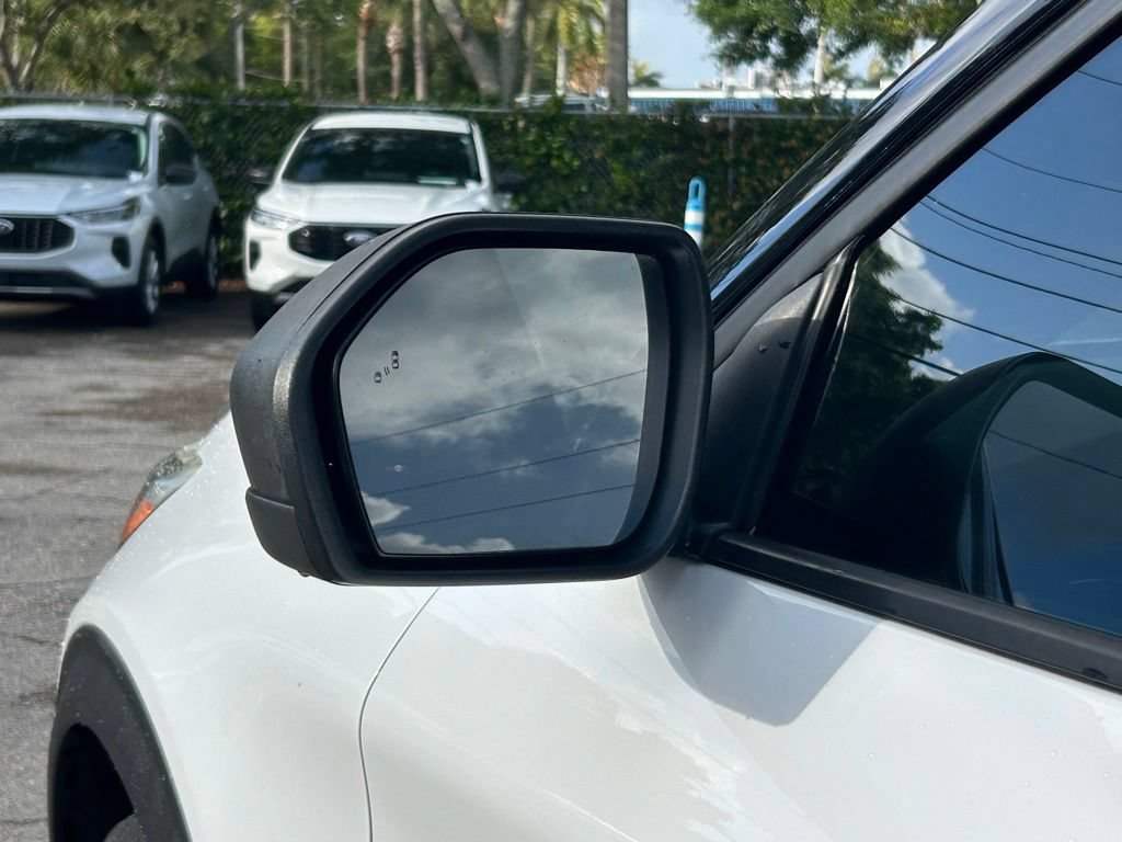 Certified 2021 Ford Explorer XLT w/ Equipment Group 202A RWD image 16