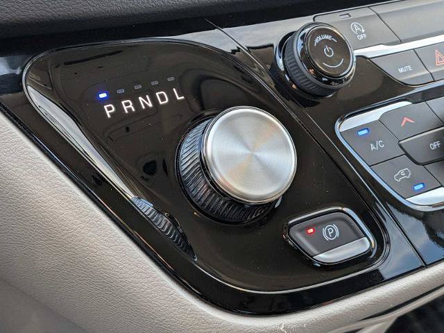 Used 2023 Chrysler Voyager LX FWD image 26