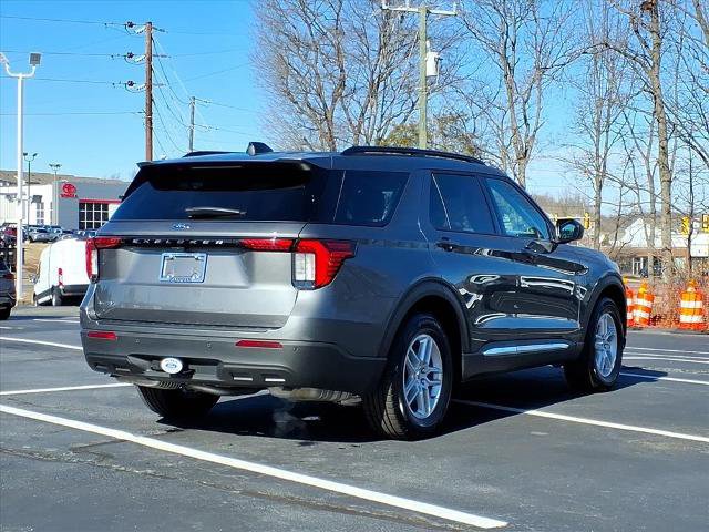 Certified 2025 Ford Explorer Active image 5