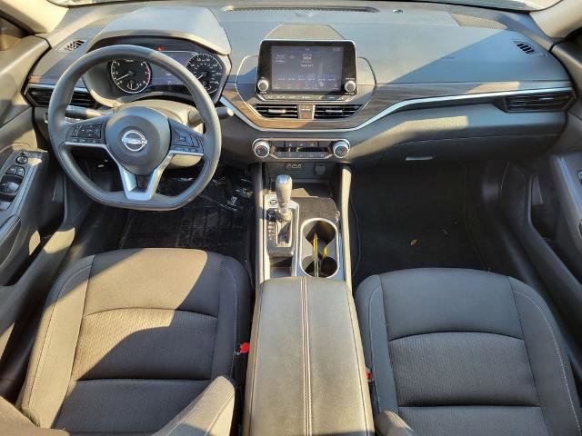 Used 2024 Nissan Altima 2.5 SV image 13
