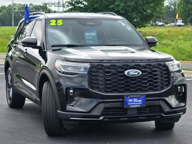 Certified 2025 Ford Explorer ST-Line w/ ST-Line Street Pack AWD/4WD image 4