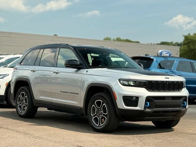 Used 2022 Jeep Grand Cherokee Trailhawk w/ Luxury Tech Group III AWD/4WD image 33