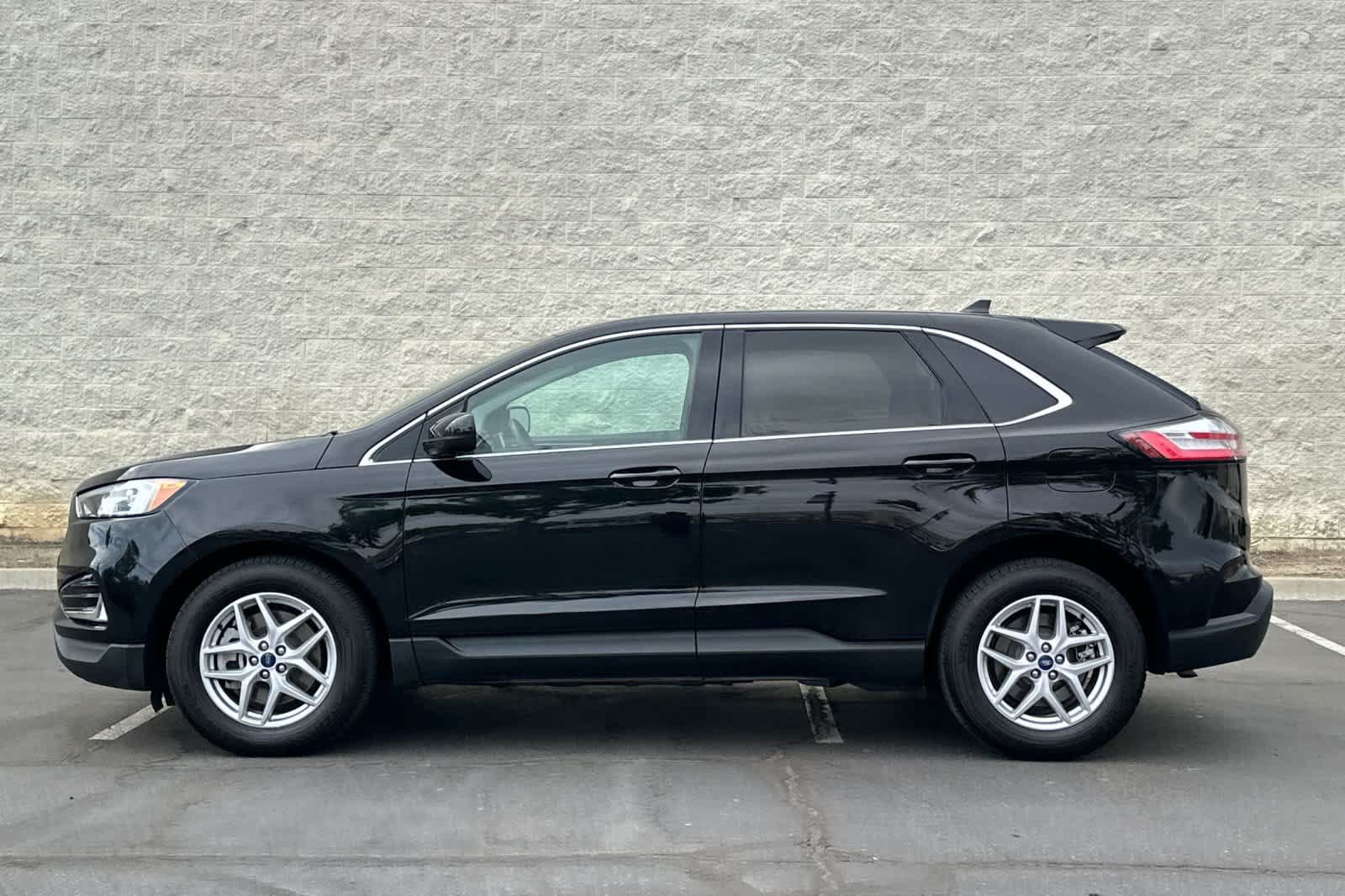 Certified 2021 Ford Edge SEL w/ Cargo Accessory Package AWD/4WD image 6