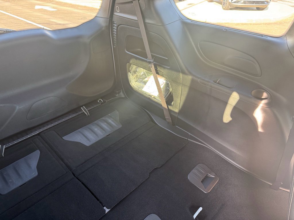Used 2022 Chrysler Pacifica Touring-L w/ S Appearance Package image 19
