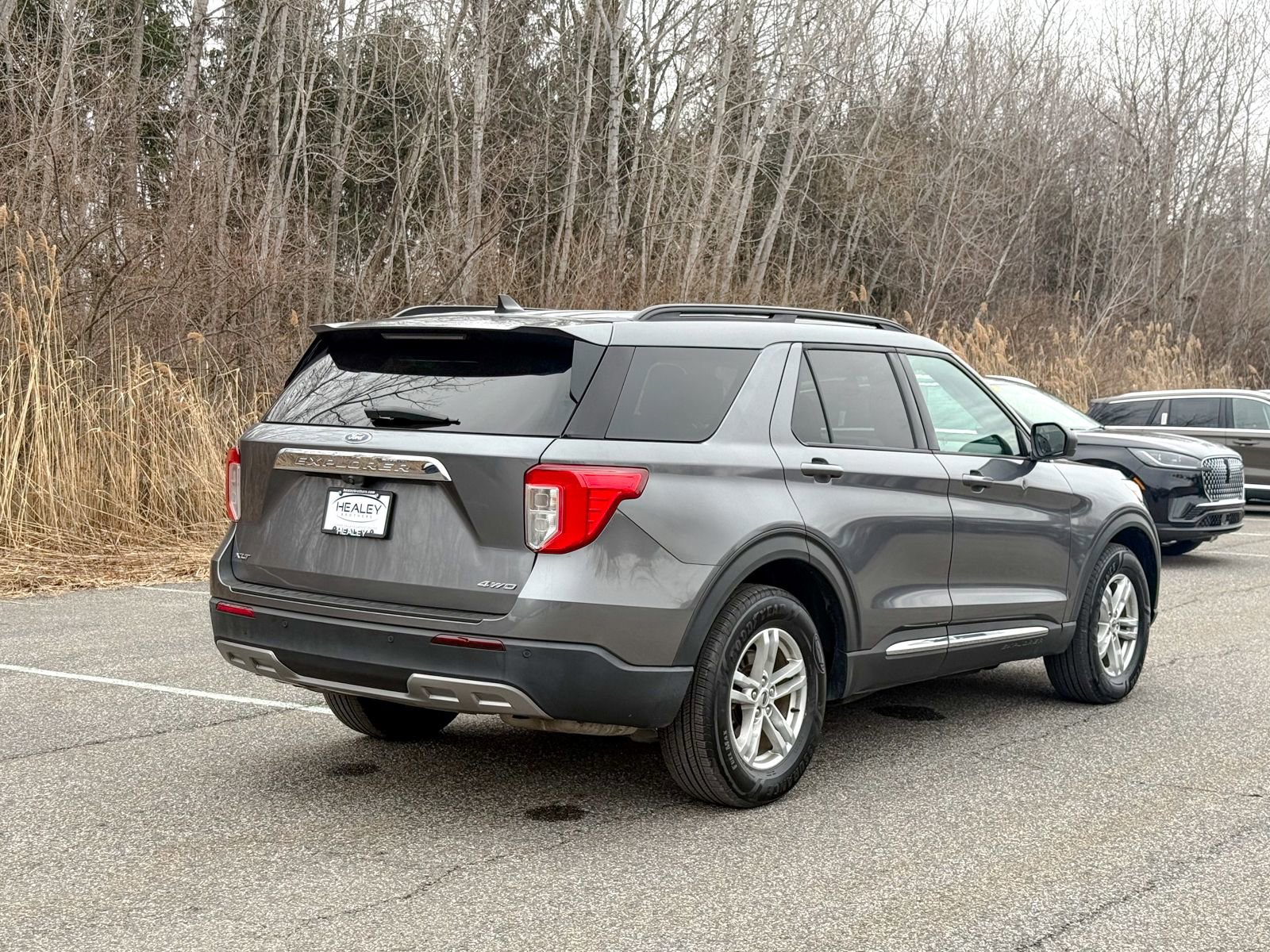Certified 2022 Ford Explorer XLT w/ Equipment Group 202A image 4