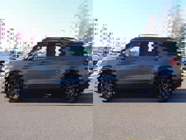 Certified 2025 Ford Explorer ST image 2