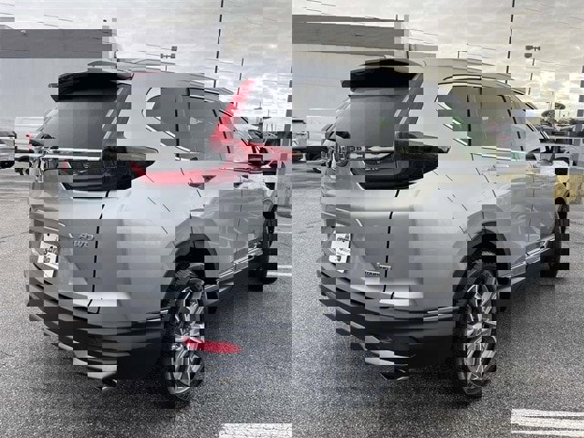 Used 2022 Honda CR-V Touring image 3