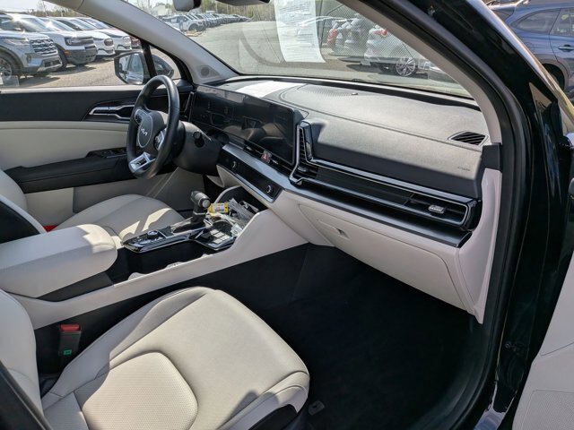 Used 2025 Kia Sportage EX w/ Premium Package FWD image 37