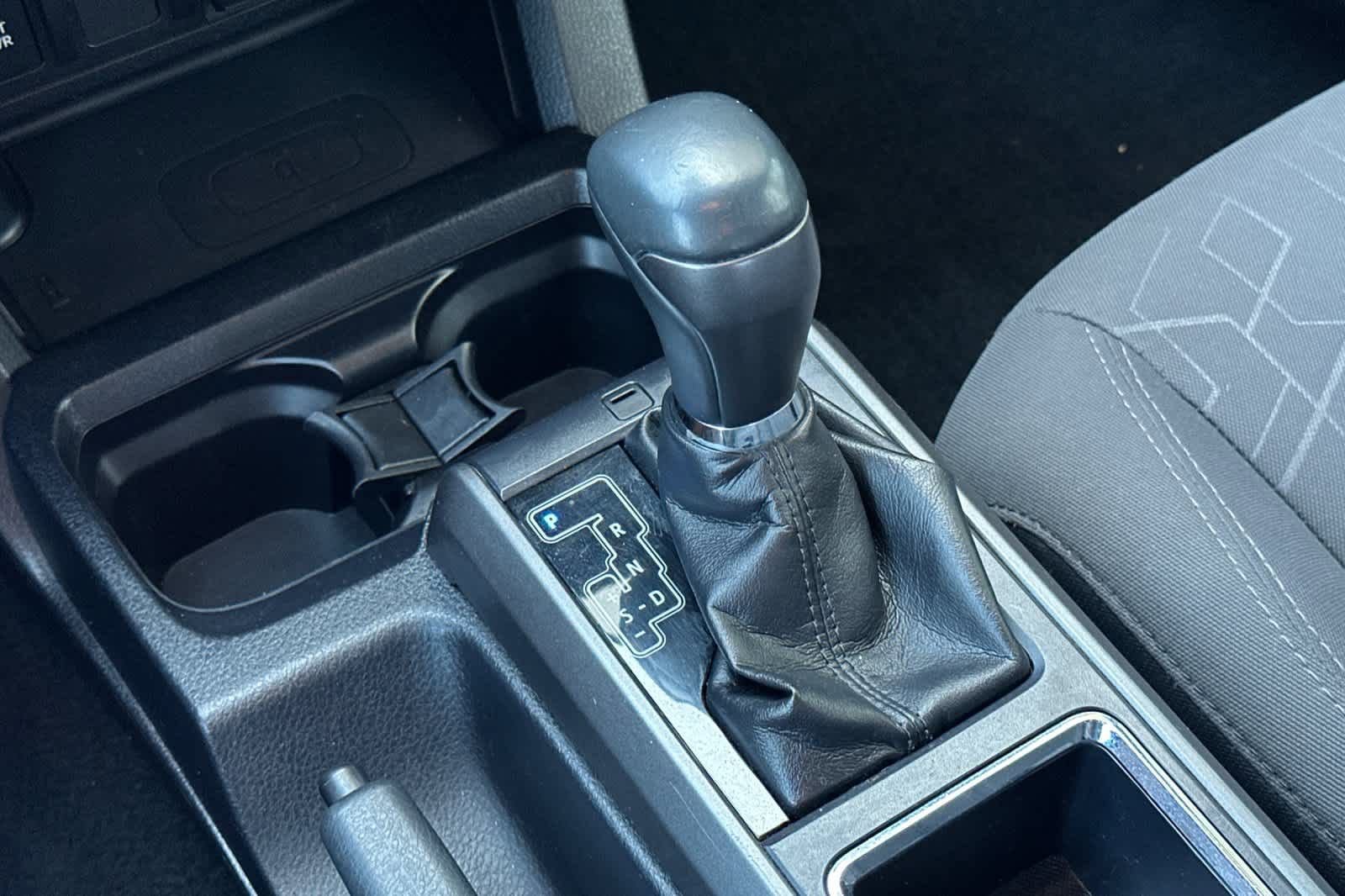Used 2018 Toyota Tacoma TRD Off-Road AWD/4WD image 21