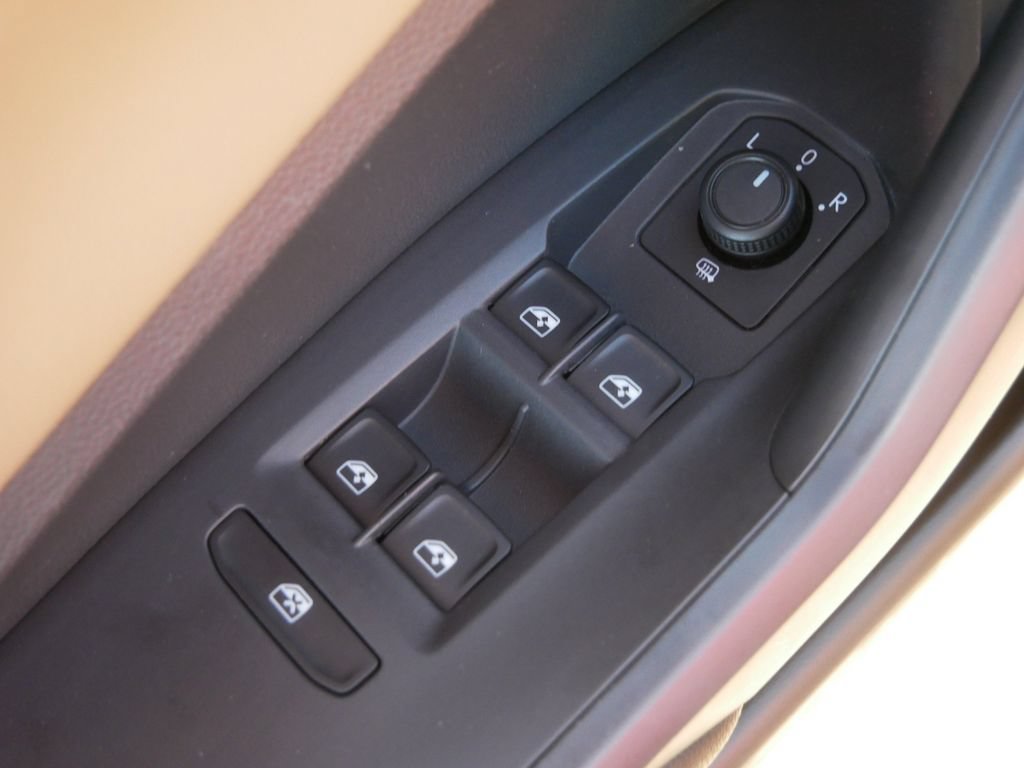 Used 2019 Volkswagen Jetta SE FWD image 14