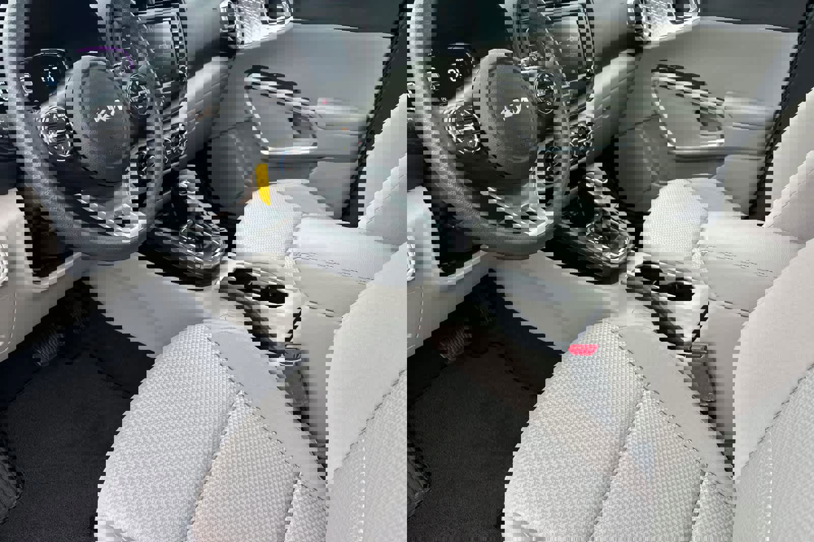 Used 2024 Kia Soul LX w/ Option Group 015 image 11