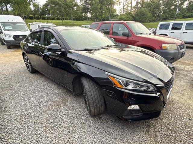 Used 2020 Nissan Altima 2.5 SR w/ Premium Package FWD image 3