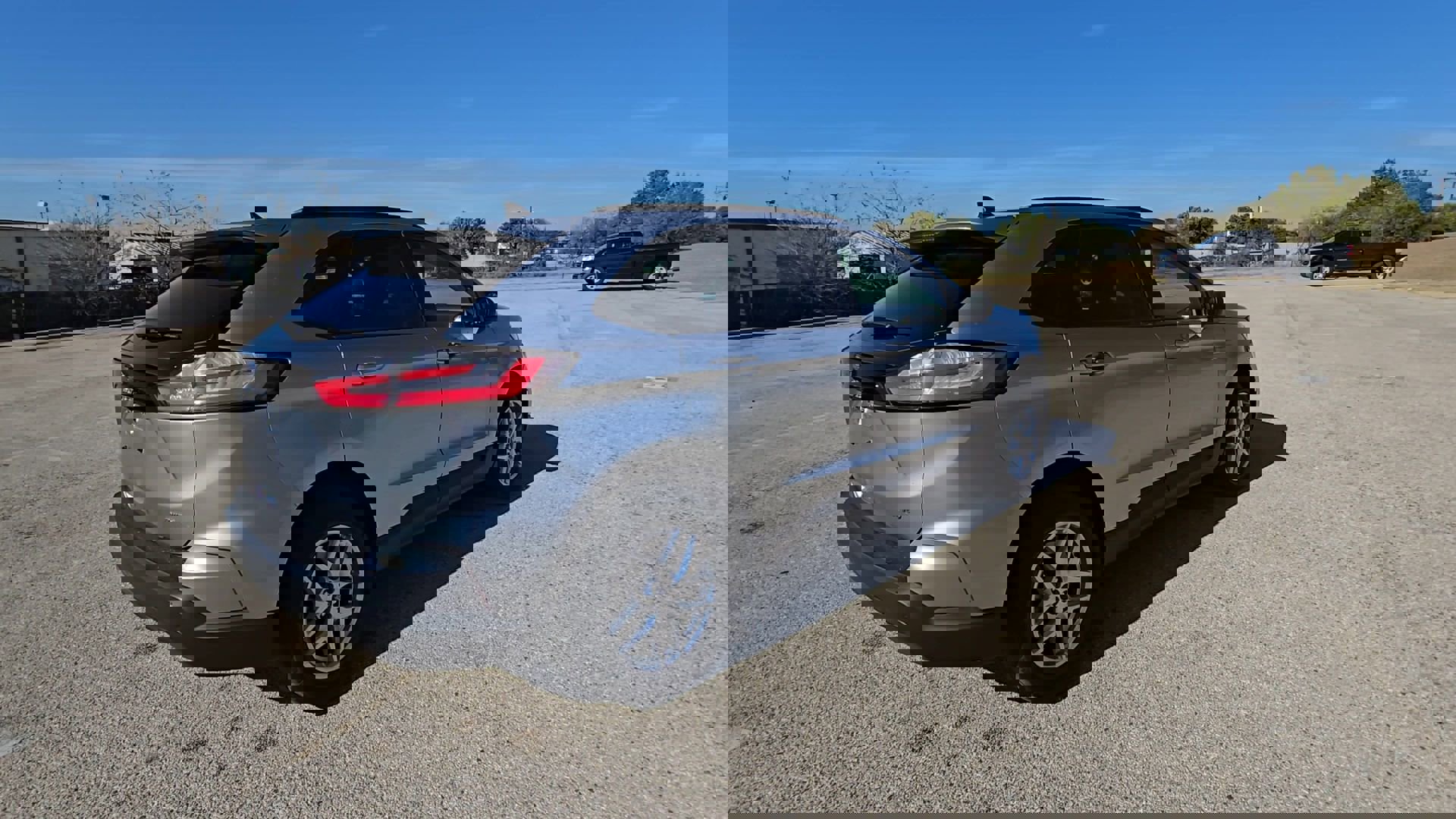 Certified 2022 Ford Edge SE image 9