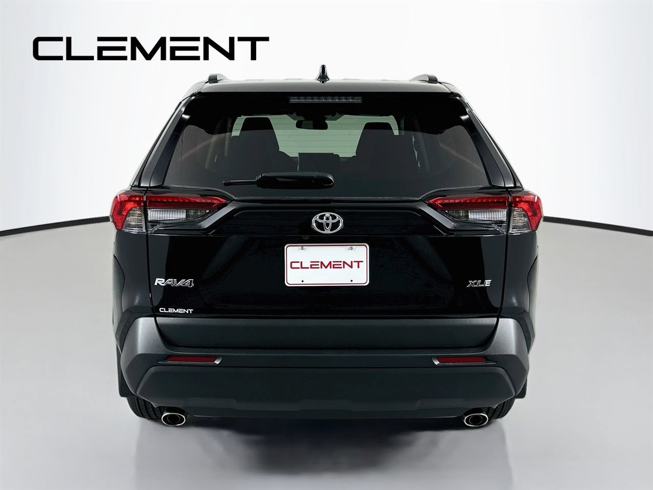 Used 2025 Toyota RAV4 XLE w/ Convenience Package FWD image 8