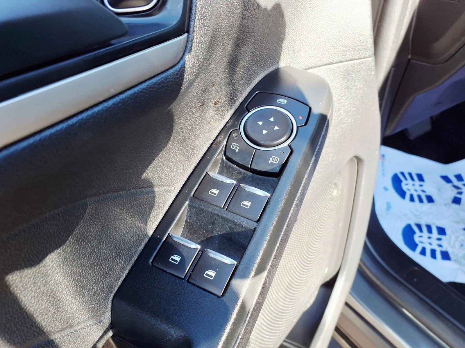 Certified 2022 Ford Escape S image 21