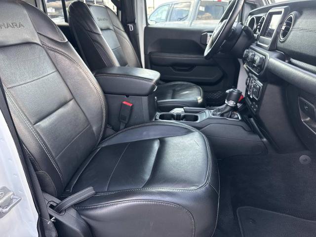 Used 2019 Jeep Wrangler Unlimited Sahara w/ Cold Weather Group AWD/4WD image 11