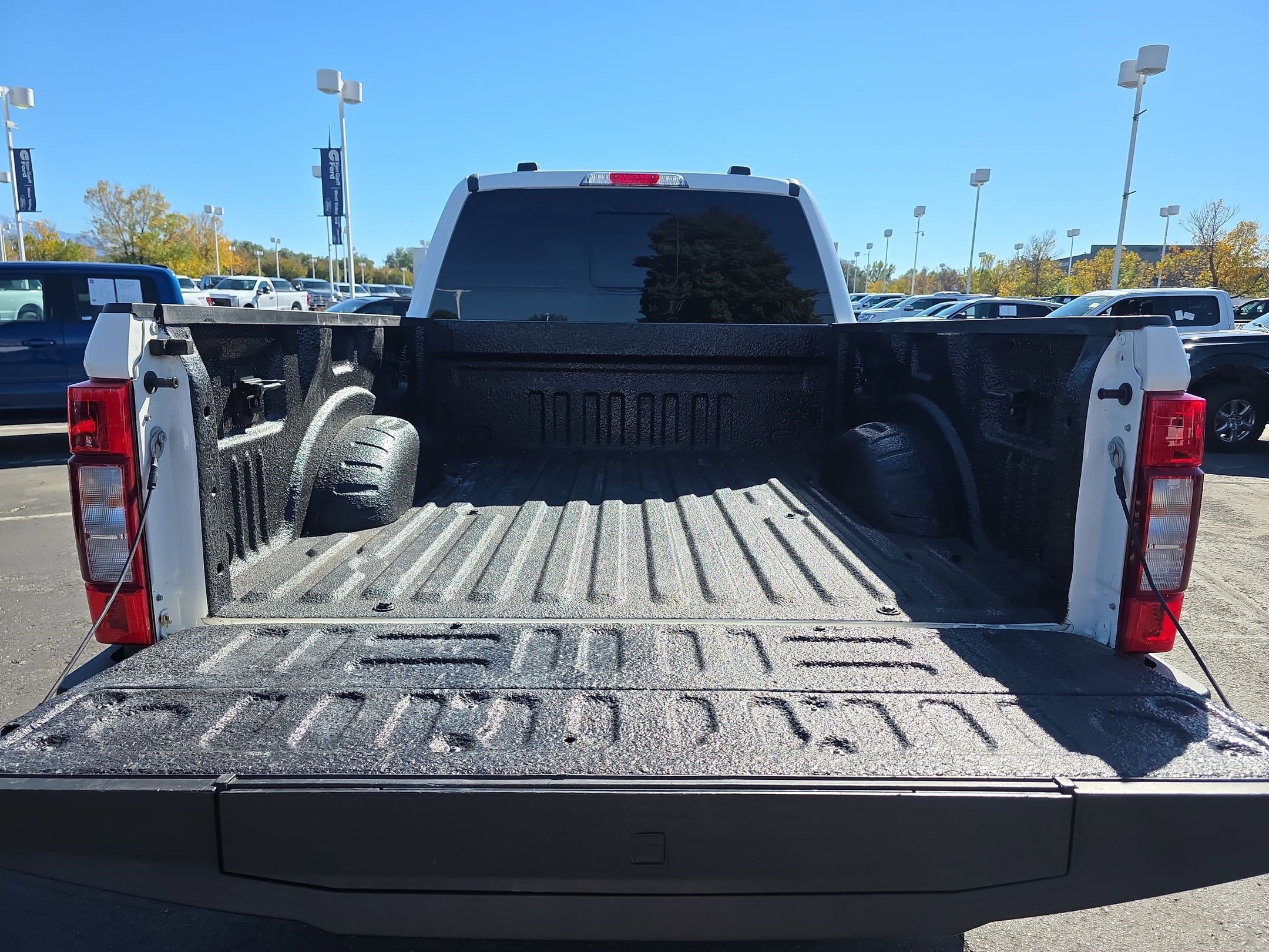 Certified 2022 Ford F250 Lariat w/ Lariat Ultimate Package AWD/4WD image 32