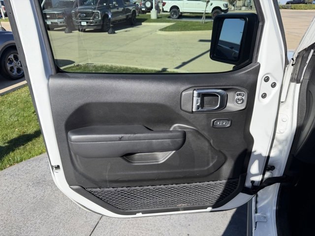Used 2024 Jeep Wrangler Willys image 8
