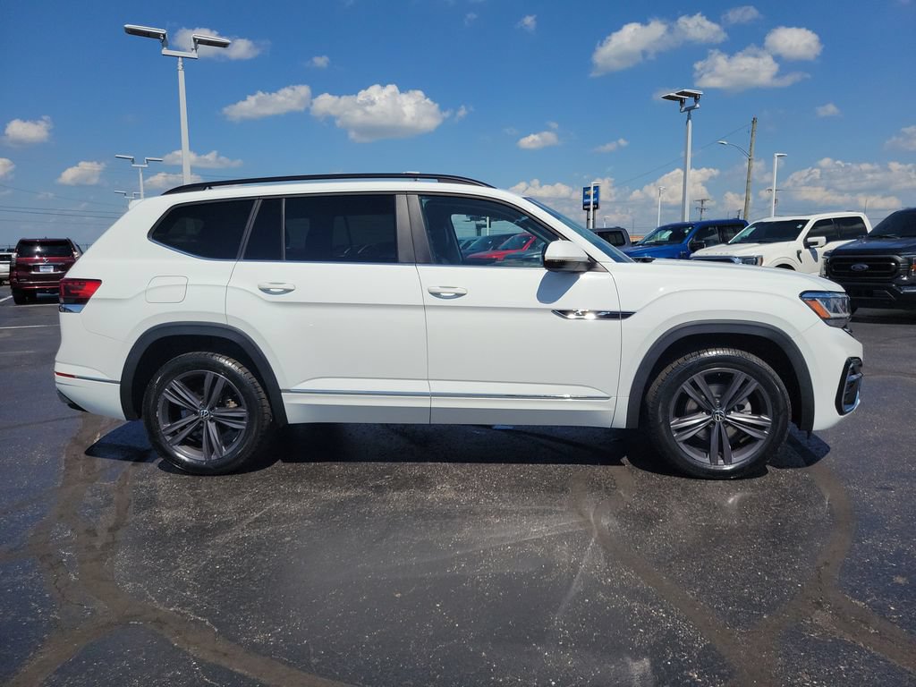 Used 2021 Volkswagen Atlas SE w/ Panoramic Sunroof Package FWD image 3