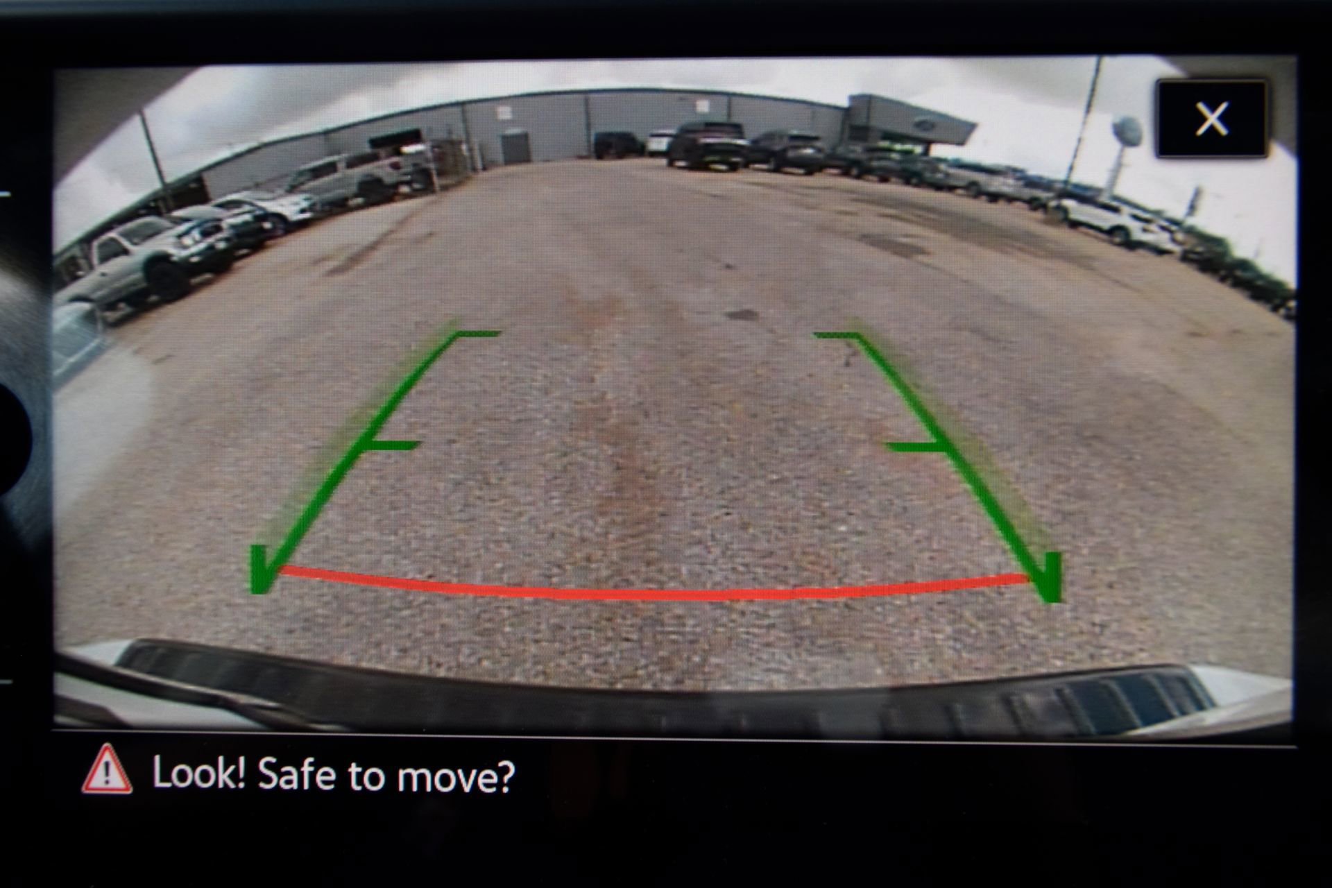 Used 2024 Volkswagen Taos SE w/ Panoramic Sunroof Package FWD image 13