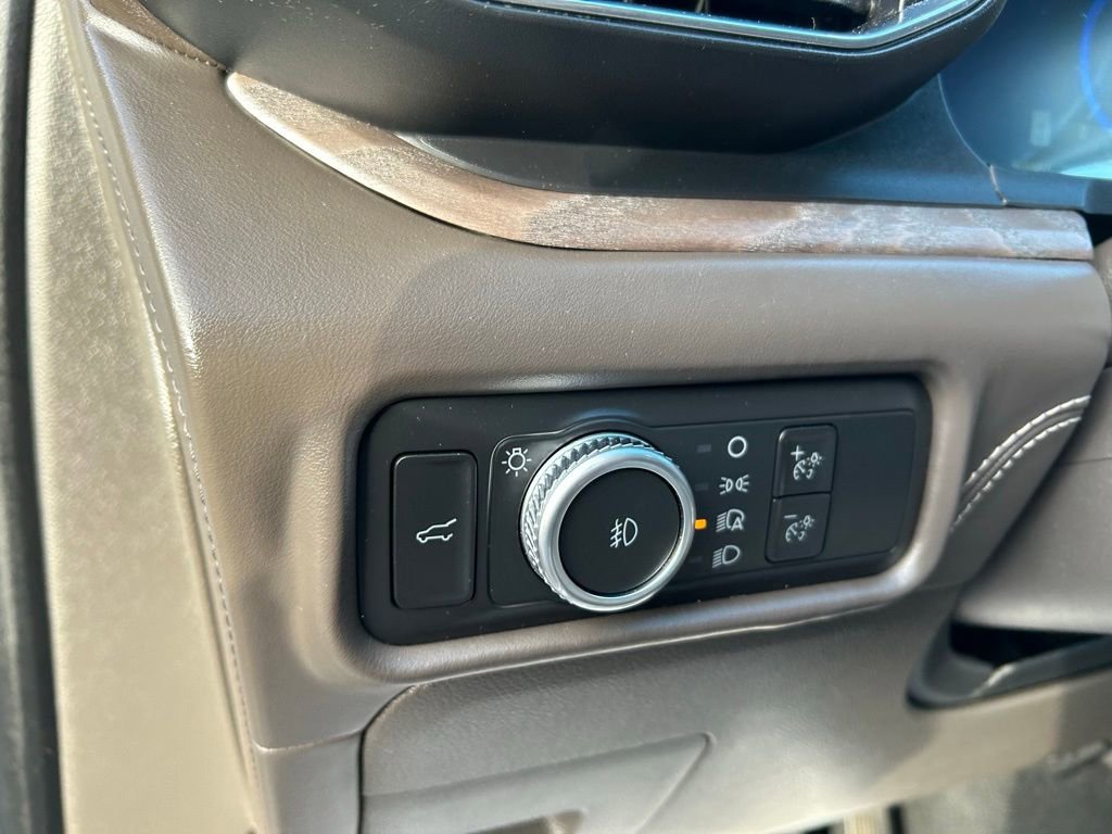 Certified 2022 Ford Explorer Platinum w/ Equipment Group 601A image 19