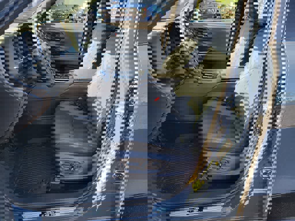 Used 2026 Toyota Crown AWD/4WD image 11