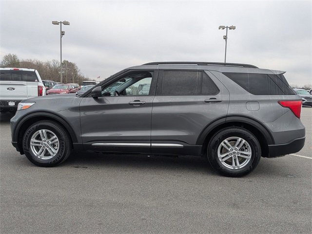 Certified 2021 Ford Explorer XLT w/ Equipment Group 202A image 6