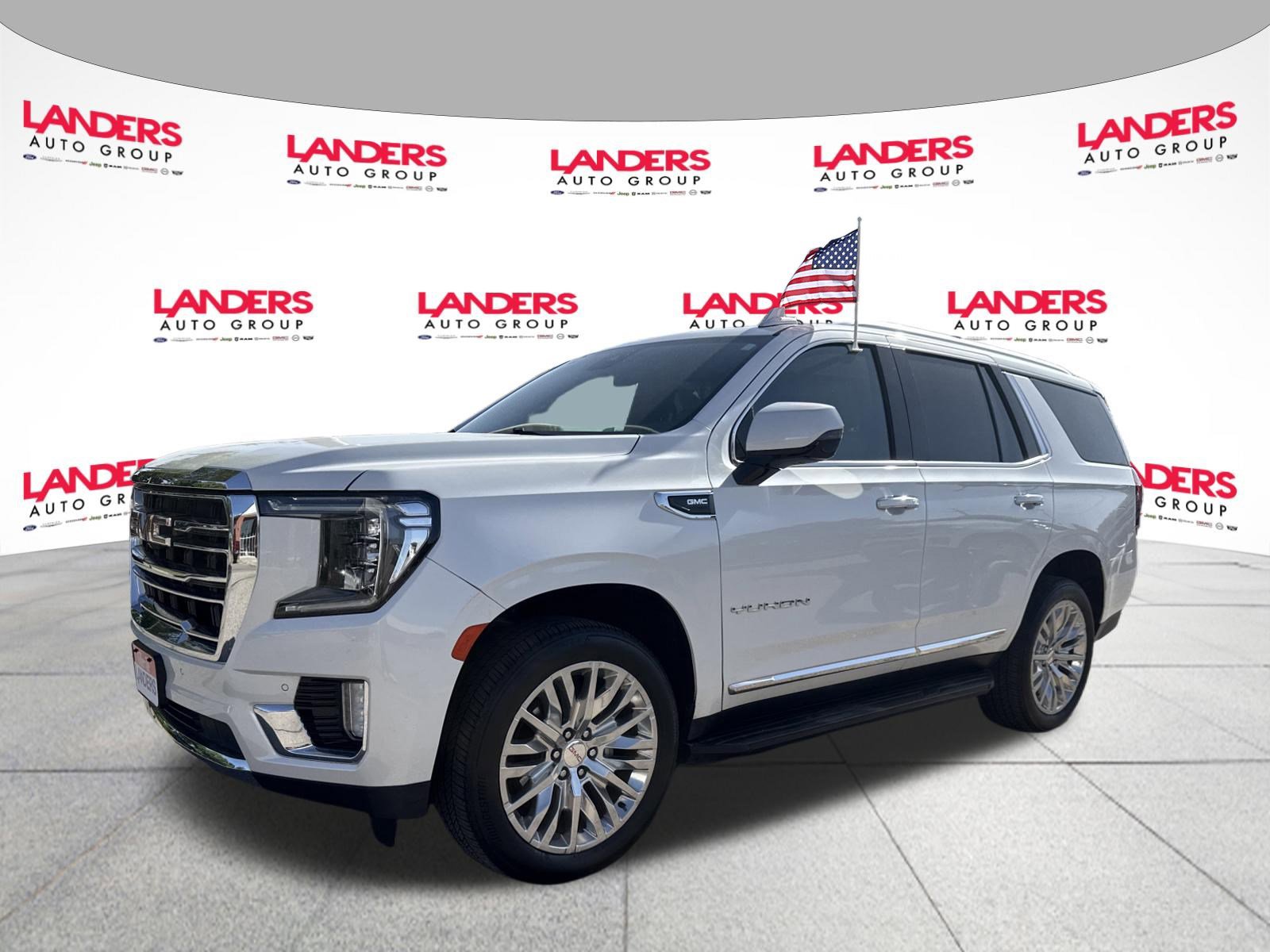 Used 2023 GMC Yukon SLT w/ SLT Luxury Package RWD image 7