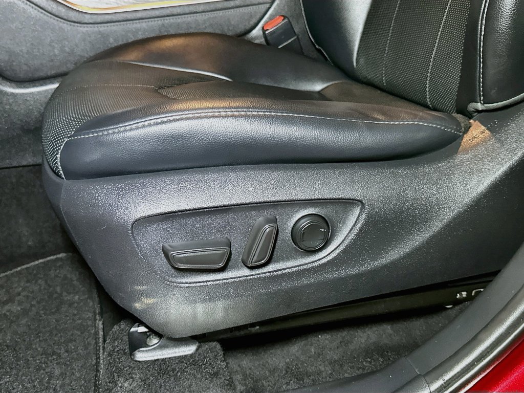 Used 2021 Toyota Highlander Limited AWD/4WD image 19