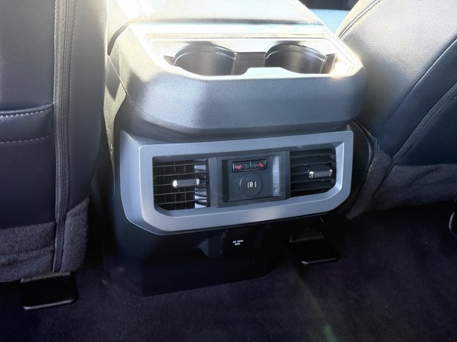 Certified 2025 Ford F250 Lariat w/ Lariat Ultimate Package AWD/4WD image 25