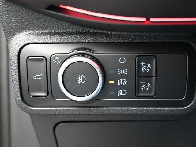 Certified 2025 Ford Explorer Platinum image 15